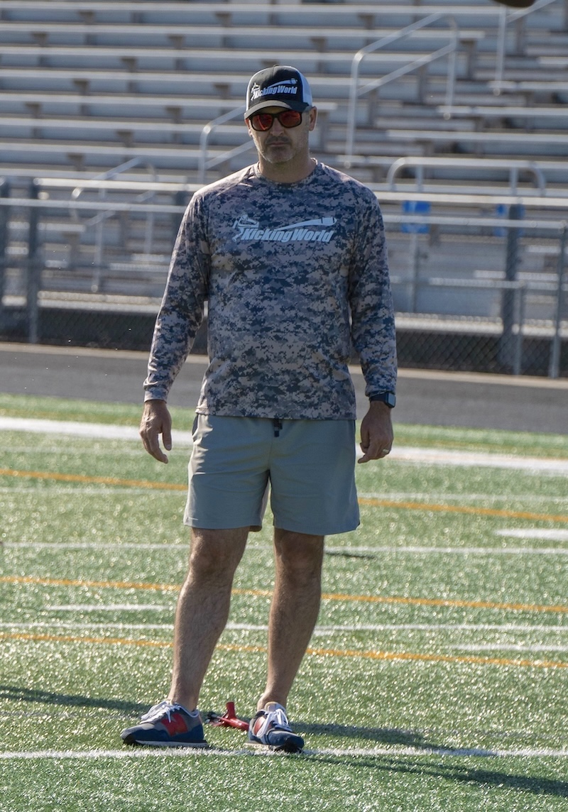 coach alex kicking